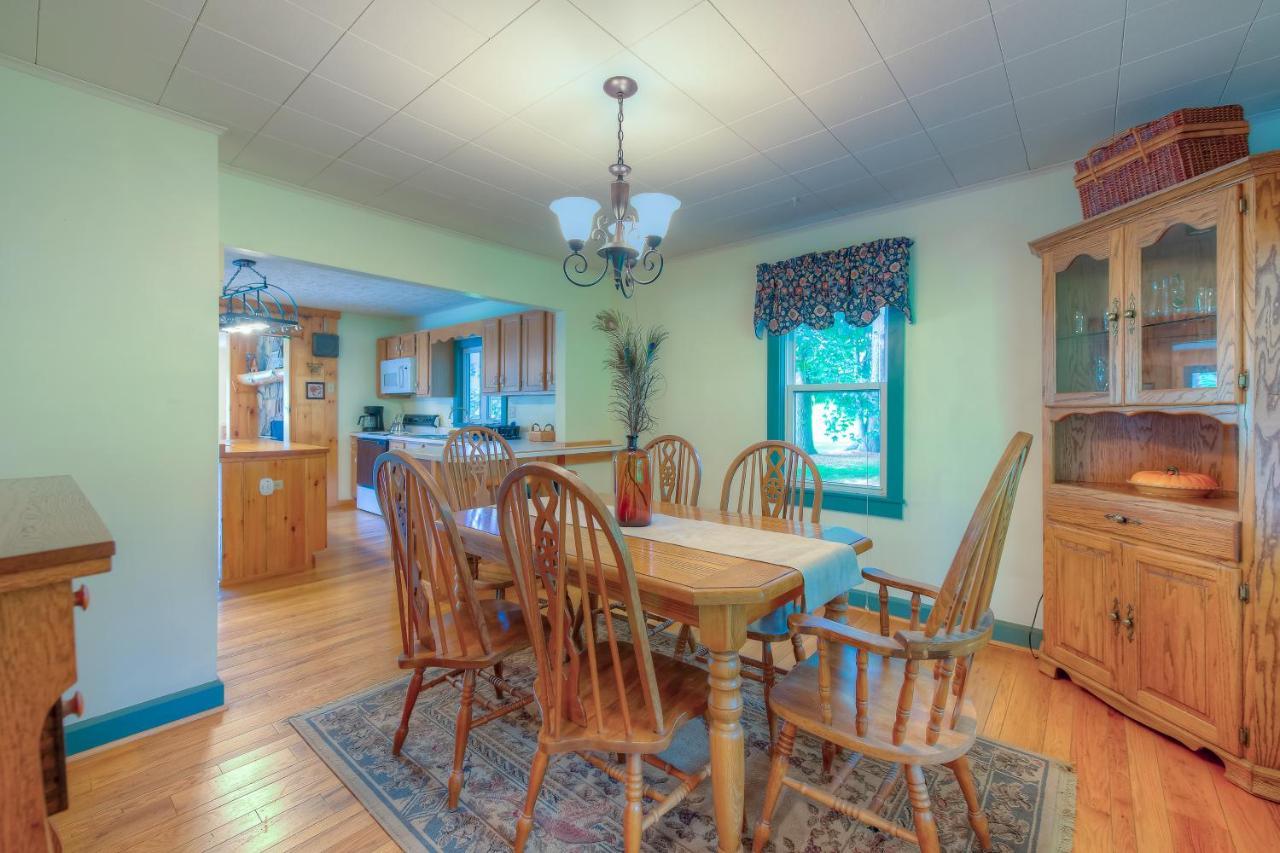 Amazing Grace Villa McHenry Exterior photo