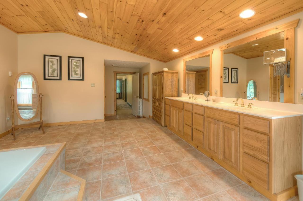 Amazing Grace Villa McHenry Exterior photo
