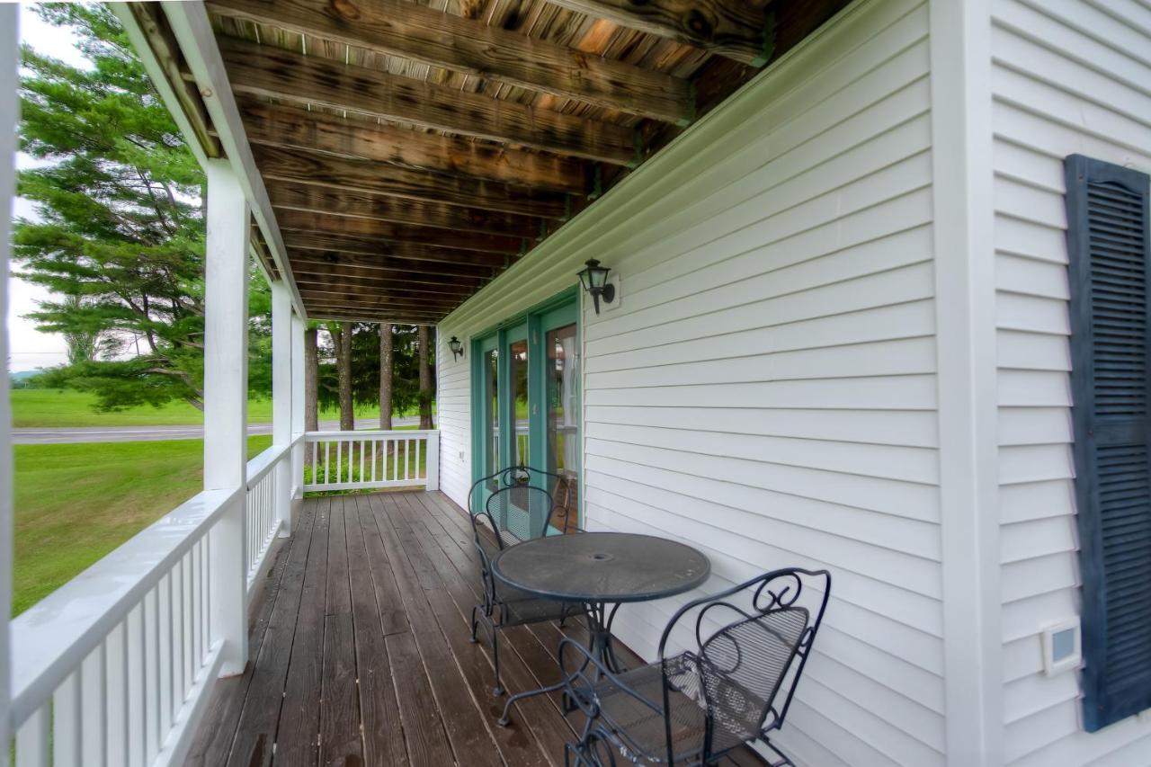 Amazing Grace Villa McHenry Exterior photo