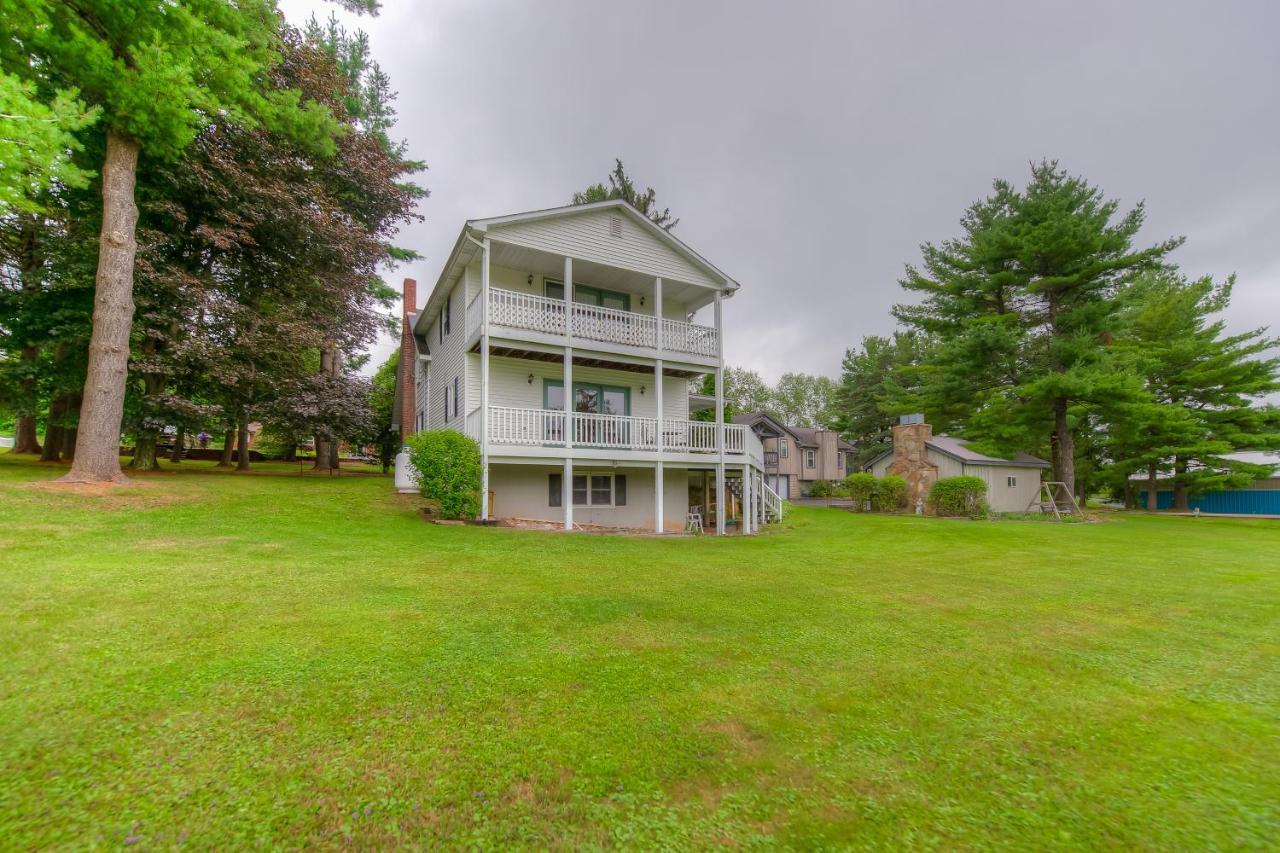 Amazing Grace Villa McHenry Exterior photo